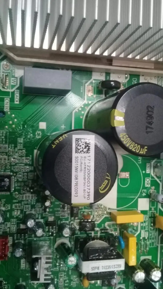 placa_electronica__inverter_philco_phin50h17_condensador_env (3)