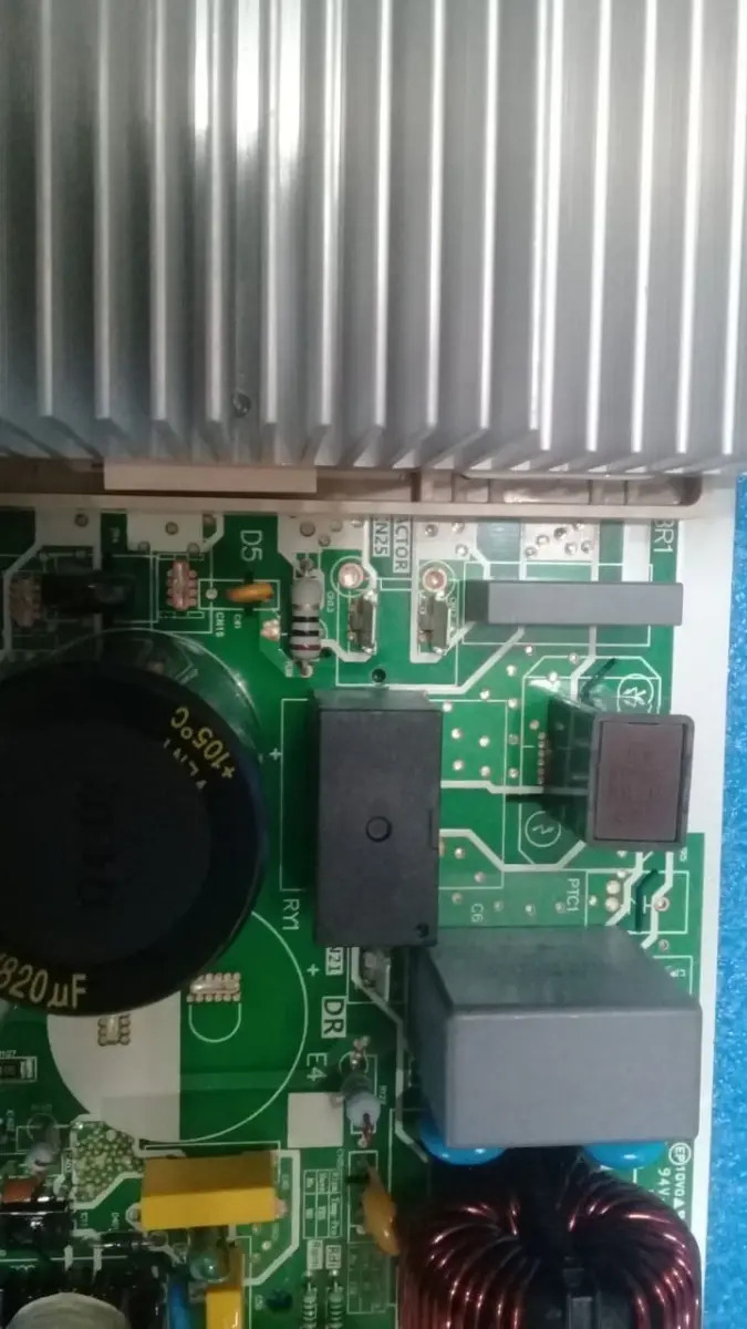 placa_electronica__inverter_philco_phin50h17_condensador_env (6)