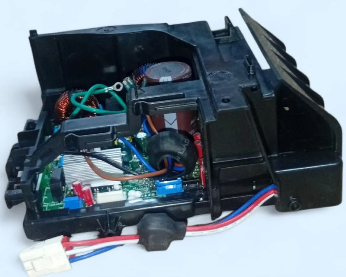 placa_aire_acondicionado_inverter_condensadora_hyundai_3200w (4)
