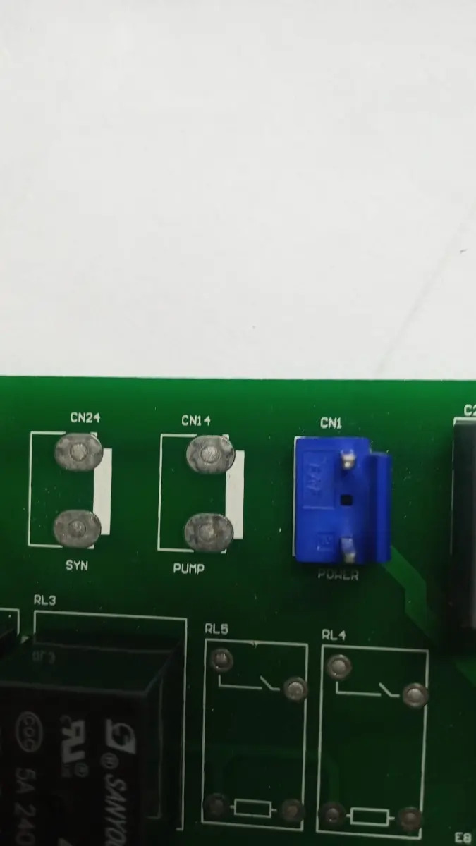 placa_aire_acond__surrey_piso_techo_u_interior_kfr105dl (6)